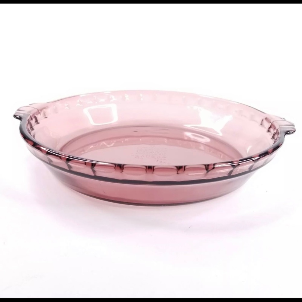 VINTAGE PYREX Amethyst Purple Pie Plate